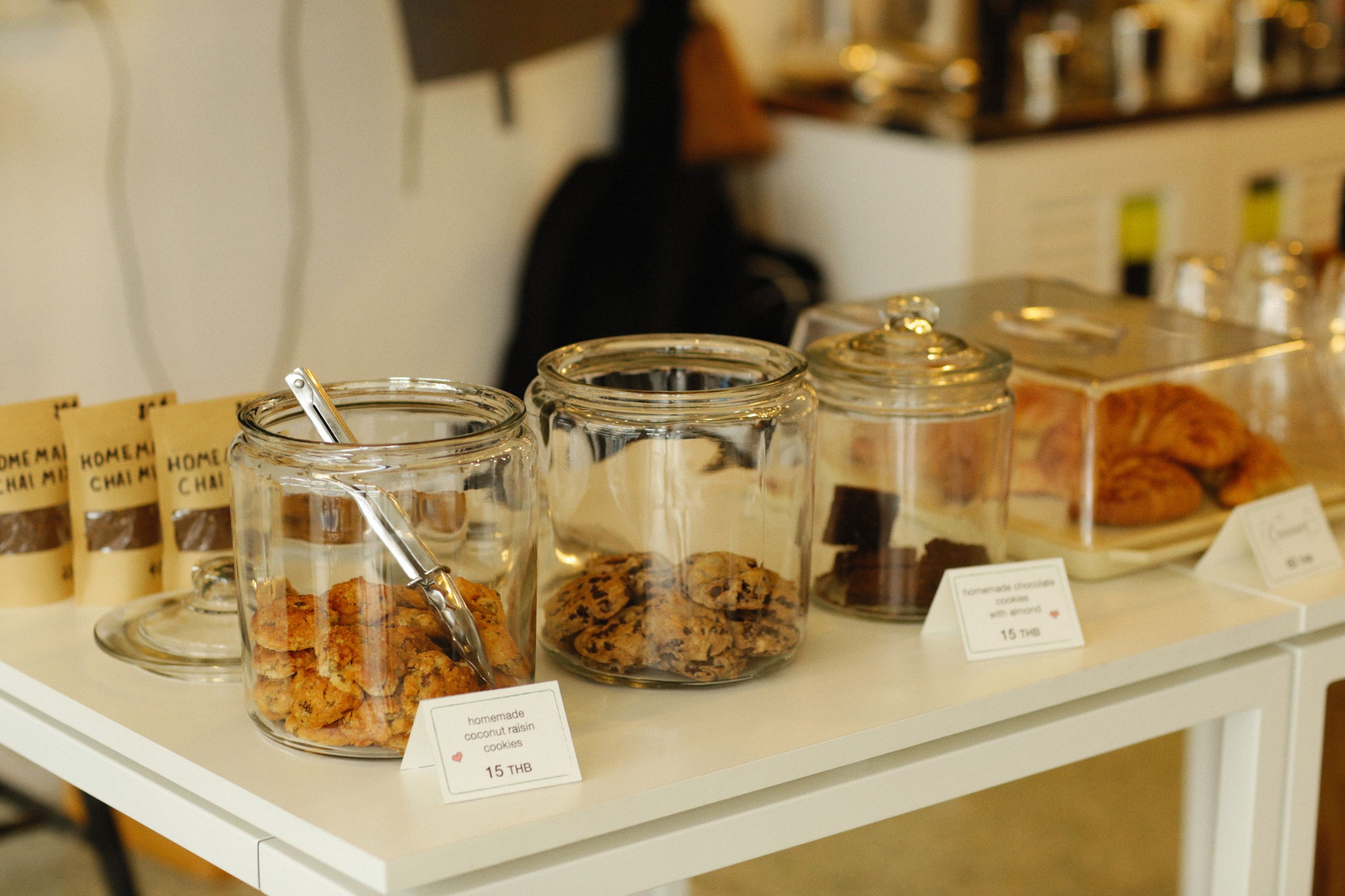Takeaway at Mustang bakery and caf&eacute;, Noida